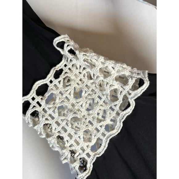Elan Black Boho Bell Sleeve Top Size M Crochet Lace Detail Flowy Festival Style - Picture 6 of 9